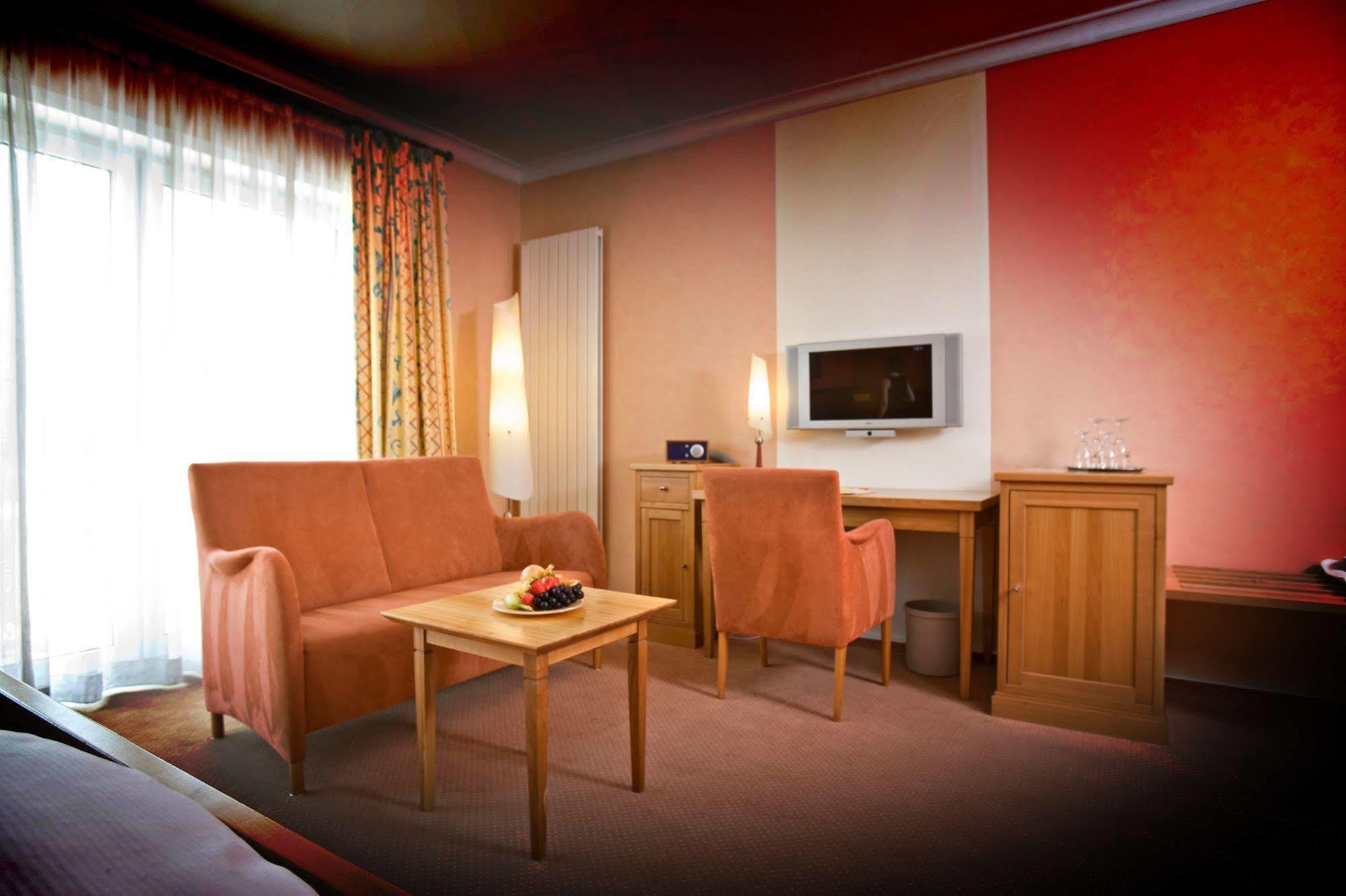Hotel Sonne Rheda-Wiedenbrück Dış mekan fotoğraf
